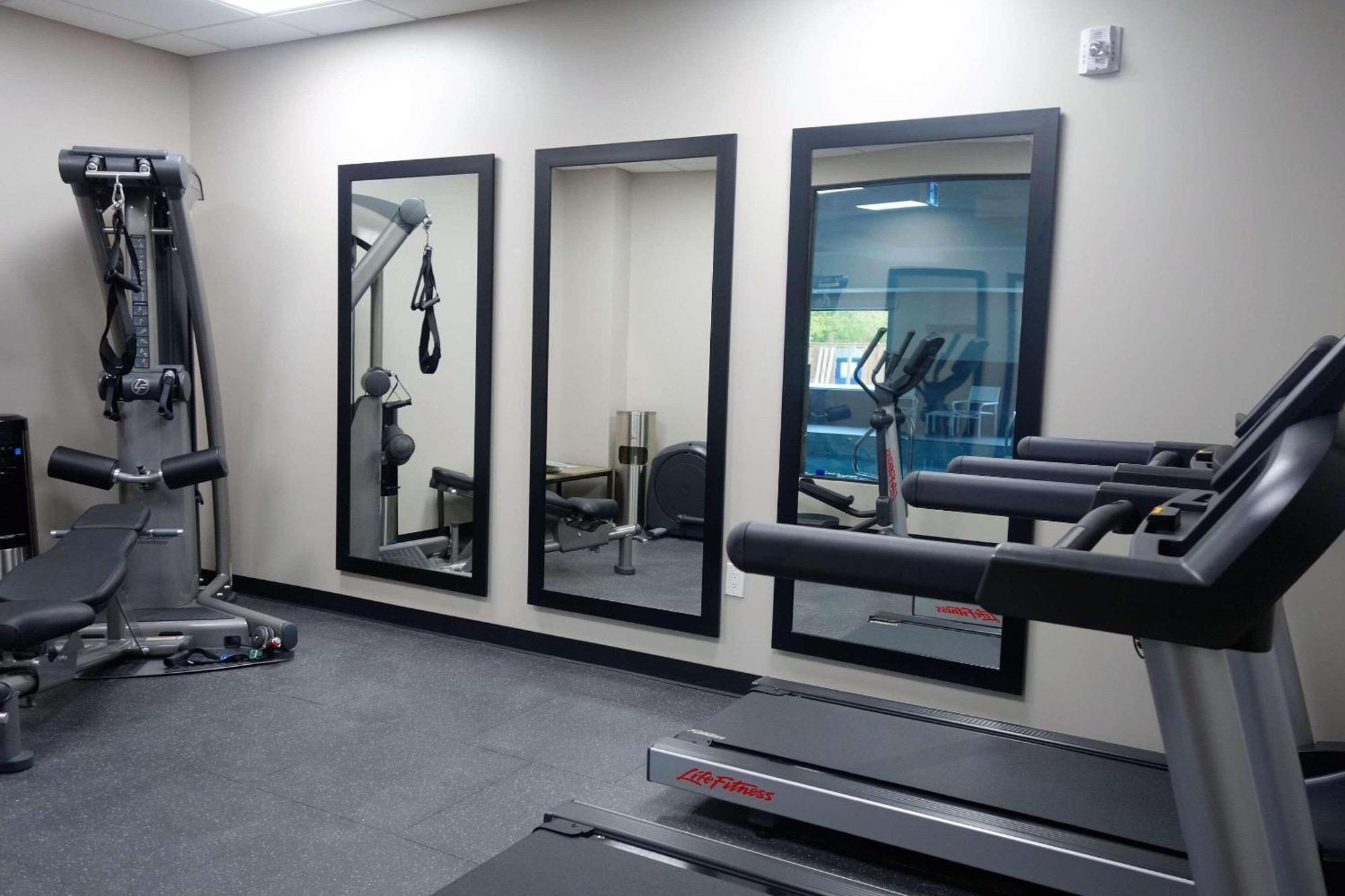 Country Inn & Suites By Radisson, Belleville, On Εξωτερικό φωτογραφία